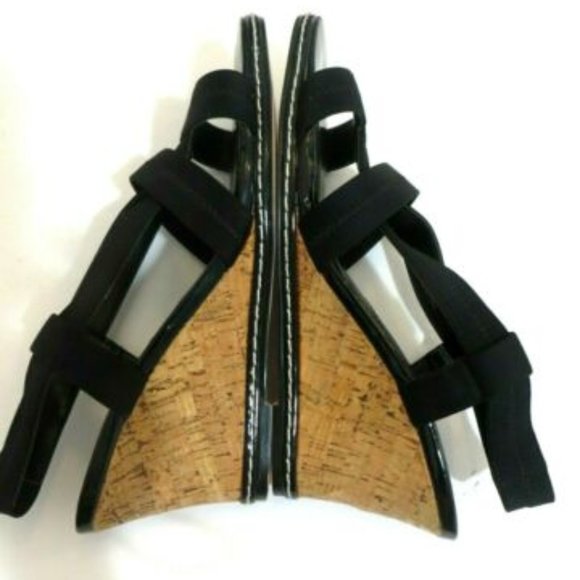 ( SALE) CHARLES DAVID BLACK WEDGE SANDAL - Picture 3 of 5